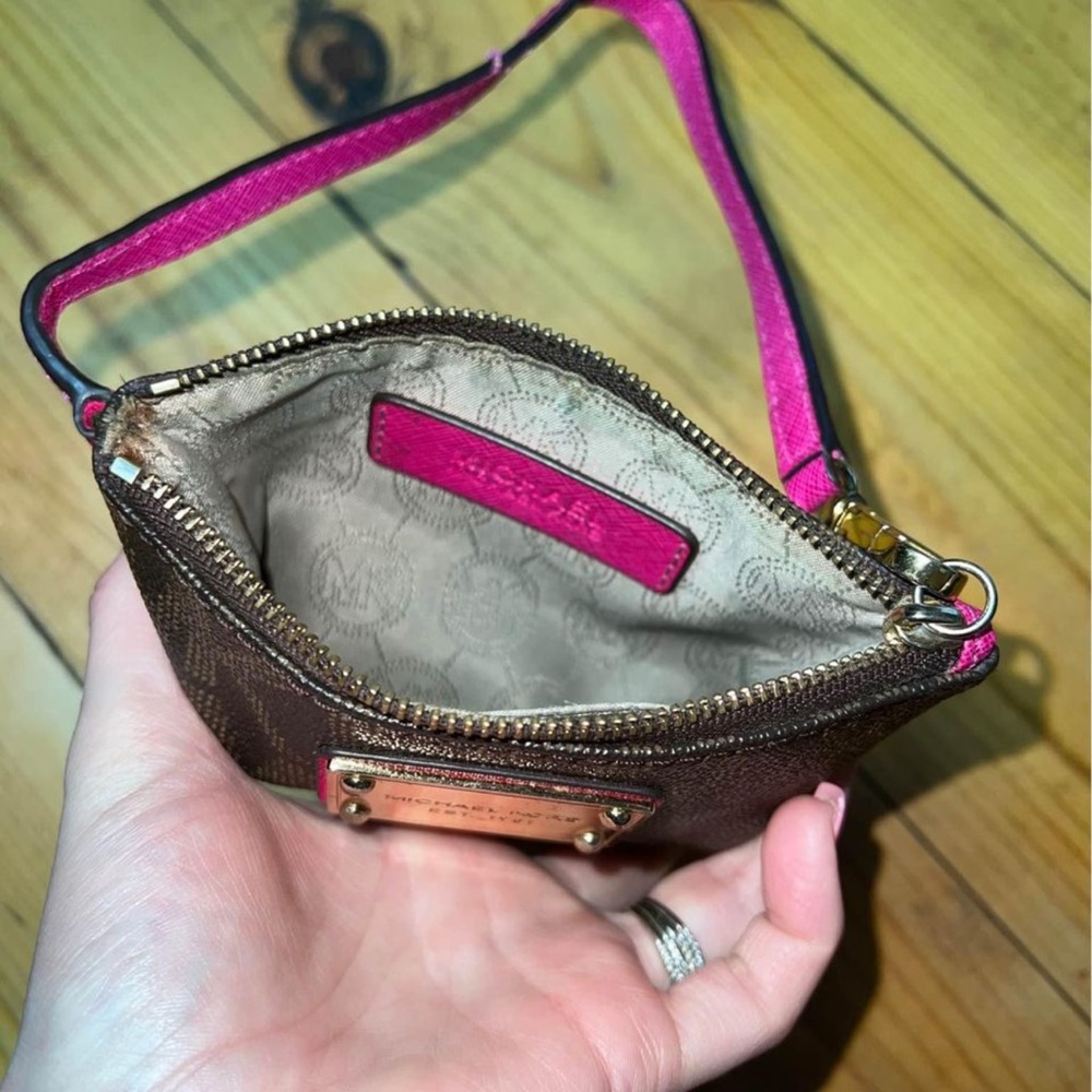 Michael Kors Wristlet